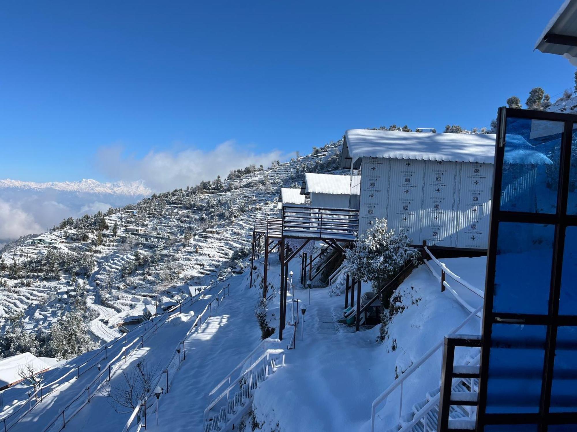 Nivriti Stays Kanatal Exteriör bild