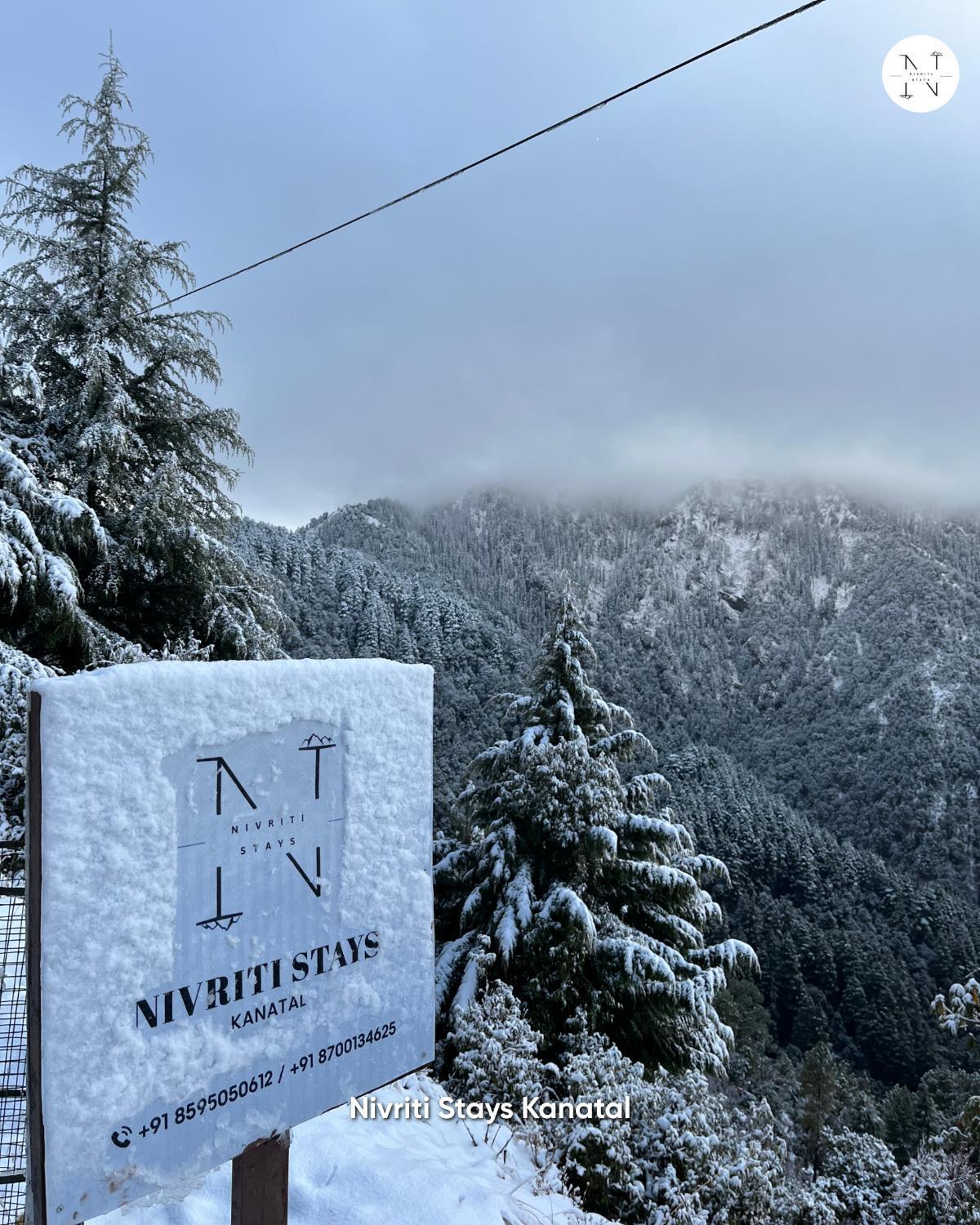Nivriti Stays Kanatal Exteriör bild